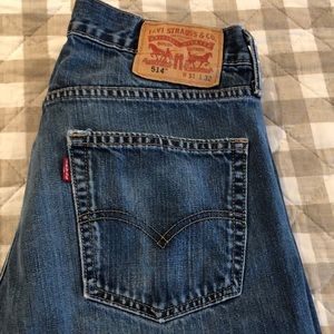 Levi Jeans waist: 31 length: 32